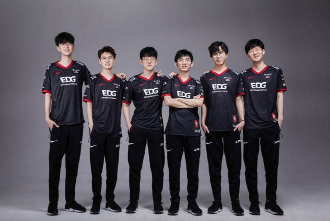 界热议的话 界热议的话
