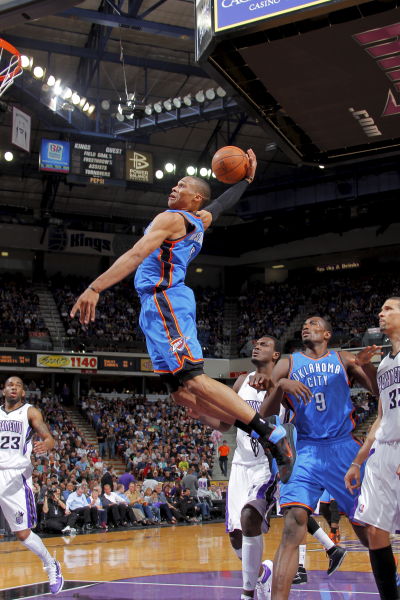 用三后卫或 用三后卫或